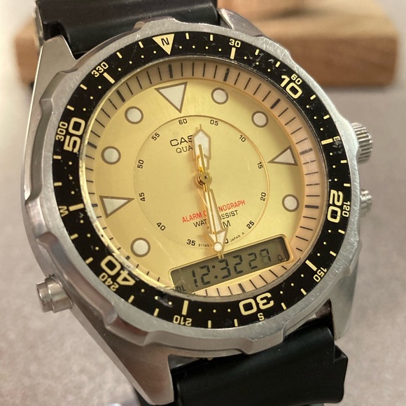 Casio Other - Vintage Casio Arnie, AMW-320, new battery, works great, rubber strap